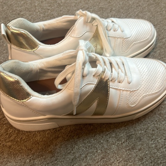MIA White and Gold Women's Sneakers - Picture 5 of 6